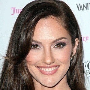 Minka Kelly at age 32