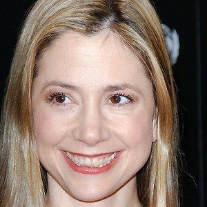 Mira Sorvino Headshot 3 of 10