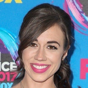 Colleen Ballinger Headshot 4 of 4