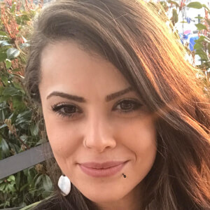 Miss English Teacher - Age, Family, Bio Famous Birthdays