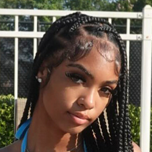 Missmommy Headshot 3 of 4