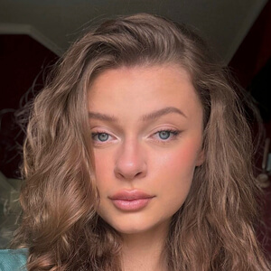 milena.bjr Headshot 7 of 8