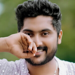 Mohammed Shariq Headshot 4 of 6