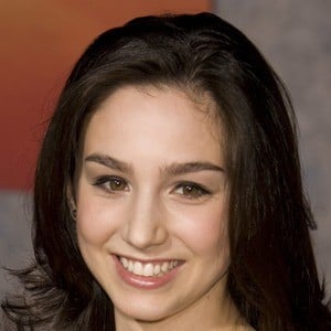 Molly Ephraim Headshot 6 of 6