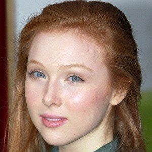 Molly Quinn Headshot 6 of 10