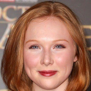 Molly Quinn Headshot 8 of 10