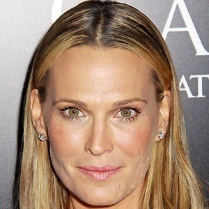 Molly Sims Headshot 4 of 10