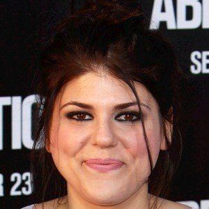 Molly Tarlov - Bio, Family, Trivia | Famous Birthdays