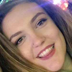 Molly Thompson Headshot