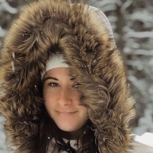 mollymaekeam Headshot 5 of 10