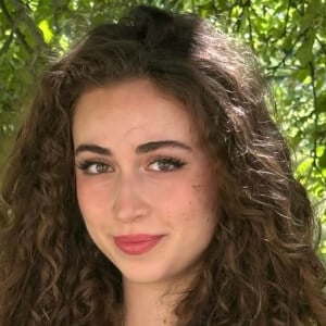 Mona-Lisa Di-Maccio Headshot 4 of 7