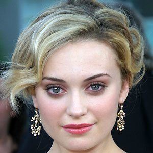 Monica Keena - Bio, Family, Trivia | Famous Birthdays