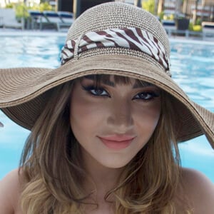 Monica Pinto Headshot 5 of 6
