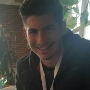 Mopi Headshot