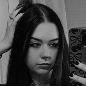 mrsgraysonnn Headshot 4 of 5