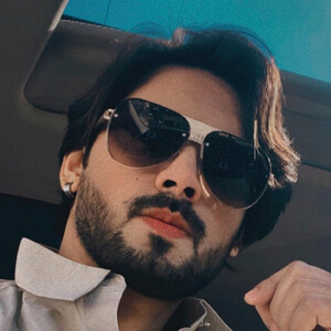 Mujtaba Lakhani Headshot 2 of 5