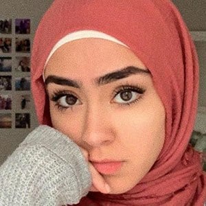 Muslimthicc Headshot 3 of 10