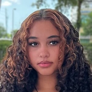 myfavrae Headshot 3 of 5