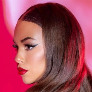 Nadja Brkic Headshot 5 of 5