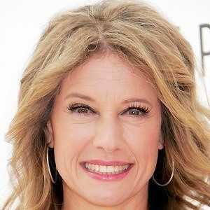 Nancy Travis - Bio, Family, Trivia | Famous Birthdays