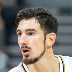 Nando de Colo Headshot 6 of 7