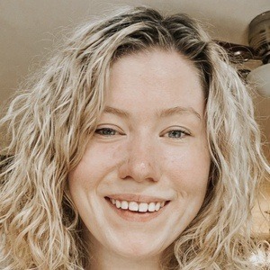 Naomi Rikken Headshot 2 of 2