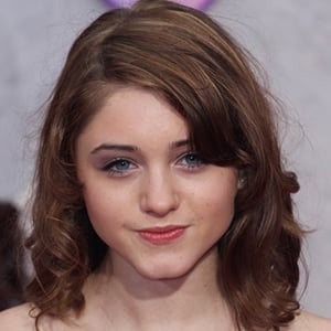 Natalia Dyer Headshot 9 of 10