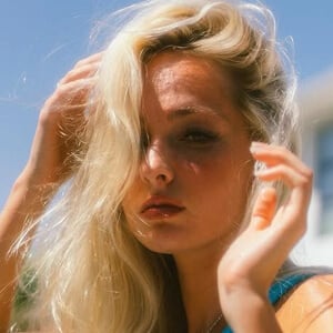 Natalie Reynolds Headshot 3 of 6
