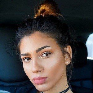Natalie Sallaum Headshot