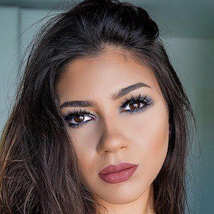 Natalie Sallaum Headshot
