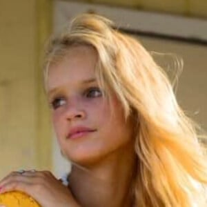 Natalie Grace Wilson Headshot 4 of 5