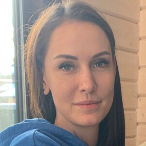 Nataliya Goncharova Headshot 4 of 5