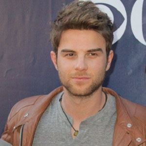 Nathaniel Buzolic at age 32