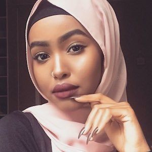 Nawal Hersi - Age, Family, Bio | Famous Birthdays