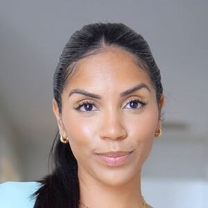 Nayara Santos Headshot 4 of 4