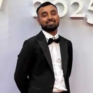 NayeemUtd Headshot 4 of 5