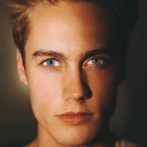 Neels Visser Headshot 4 of 5