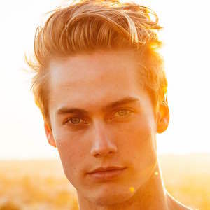 Neels Visser Headshot 5 of 5