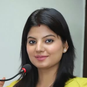 Neha Datta Headshot 4 of 5