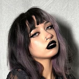 newmakeupgoddess Headshot 5 of 6