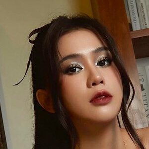 Ngoc Thao Headshot 5 of 6