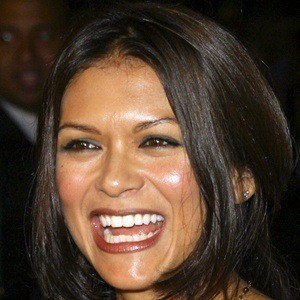 Nia Peeples Headshot 5 of 6