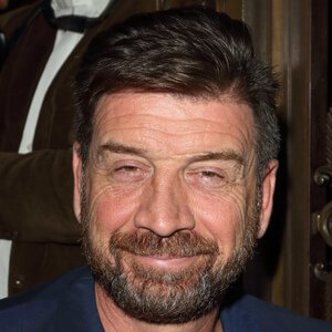 Nick Knowles Headshot 7 of 9