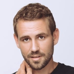 Nick Viall Headshot 3 of 6