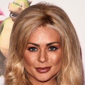 Nicola McLean Headshot 3 of 10