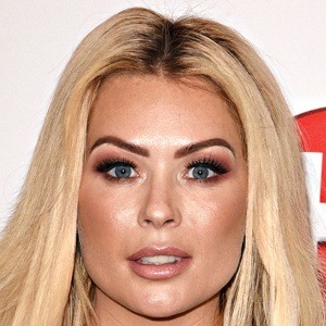 Nicola McLean Headshot 5 of 10