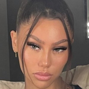 Nicole Anderson (Instagram Star) - Bio, Facts, Family | Famous Birthdays