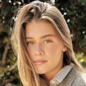 Nicole Booker Headshot 9 of 10