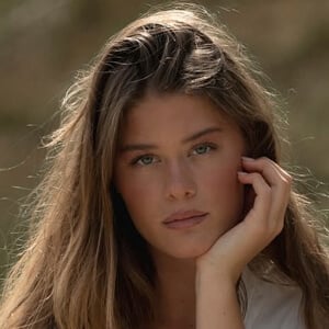 Nicole Booker Headshot 10 of 10