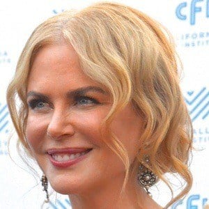 Nicole Kidman Headshot 4 of 6